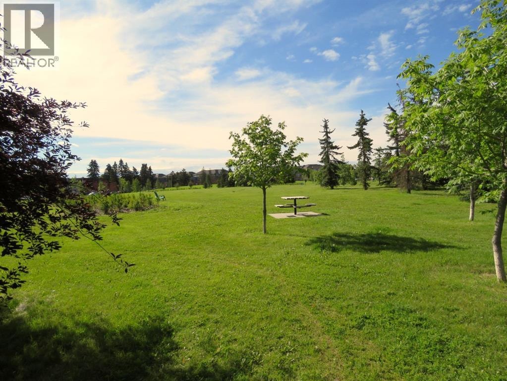 204, 328 Cedar Crescent SW — photo 24