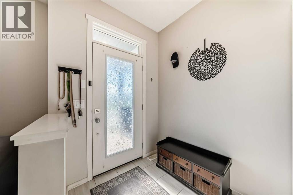 199 savanna Parade NE — photo 4