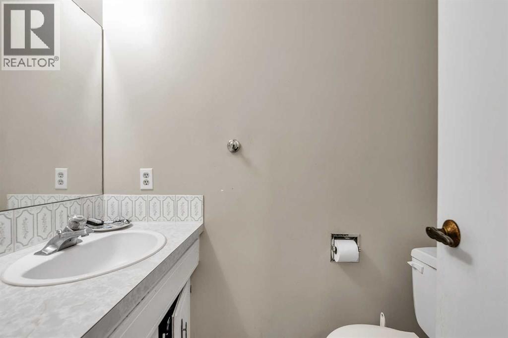 140 Dalhousie Road NW — photo 8