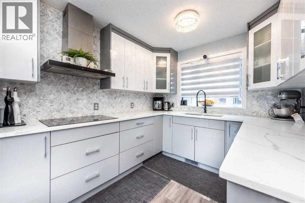 23 Falsby Place NE — photo 9