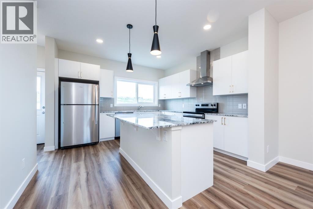 671 Wolf Willow Boulevard SE — photo 12