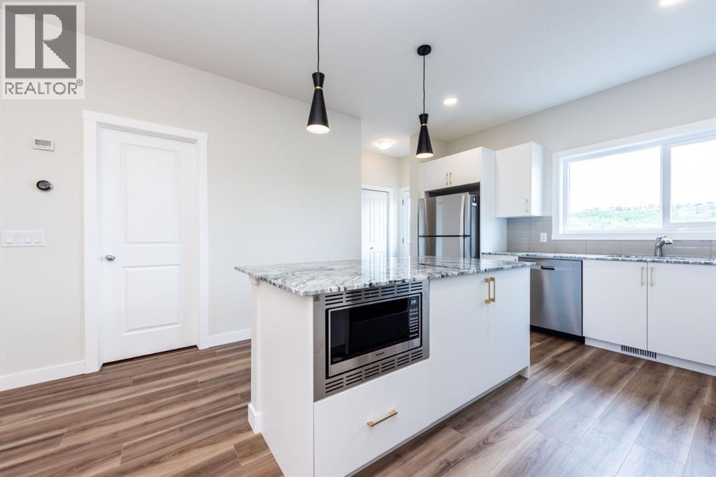 671 Wolf Willow Boulevard SE — photo 15