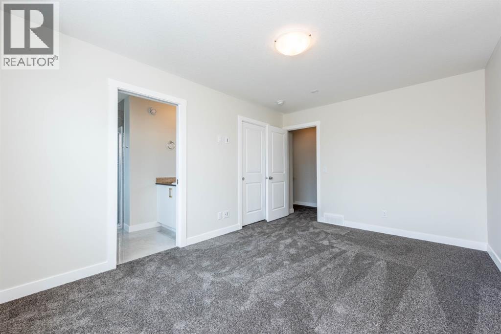 671 Wolf Willow Boulevard SE — photo 22