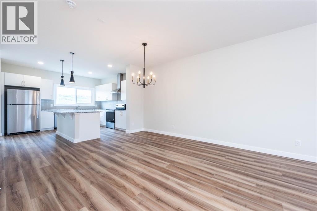 671 Wolf Willow Boulevard SE — photo 11
