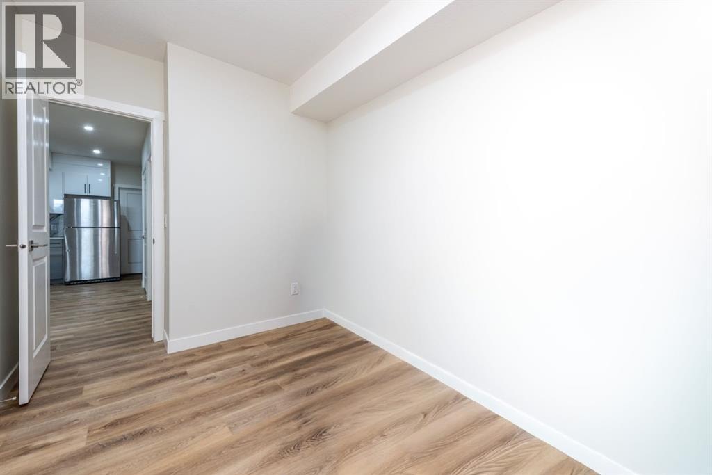 671 Wolf Willow Boulevard SE — photo 40