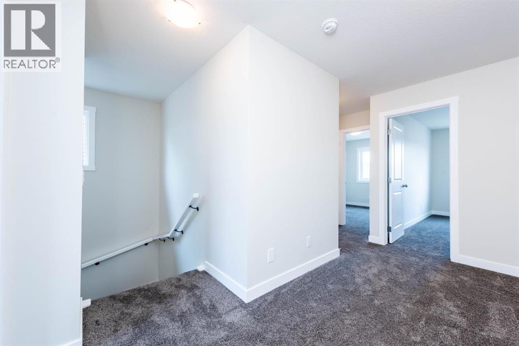 671 Wolf Willow Boulevard SE — photo 20