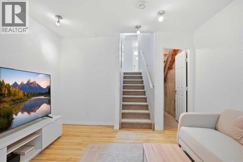402 Wentworth Villas SW — photo 40