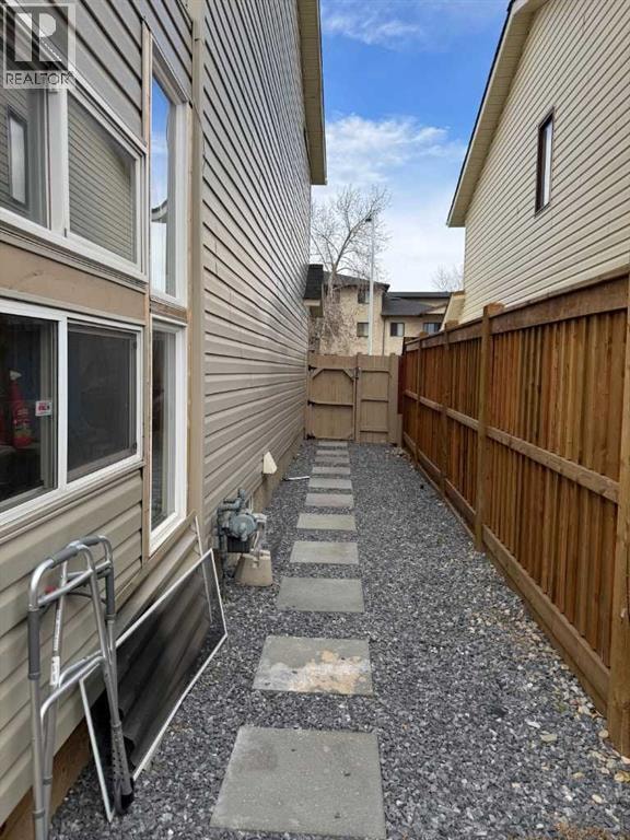 371 Falshire Drive NE — photo 15