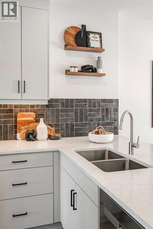 708 Sovereign Common SW — photo 12