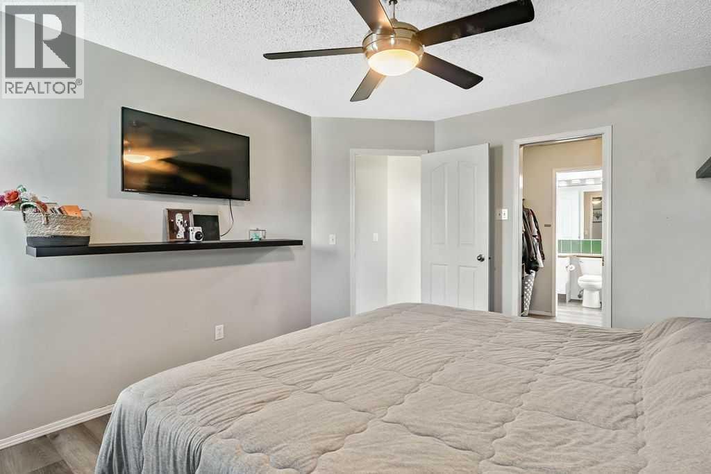 52 Hunters Crescent — photo 14