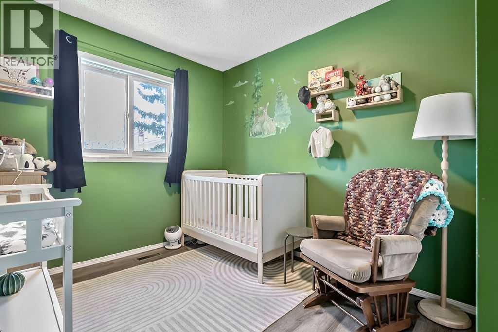 52 Hunters Crescent — photo 17
