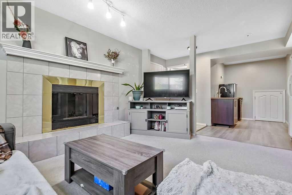 52 Hunters Crescent — photo 23