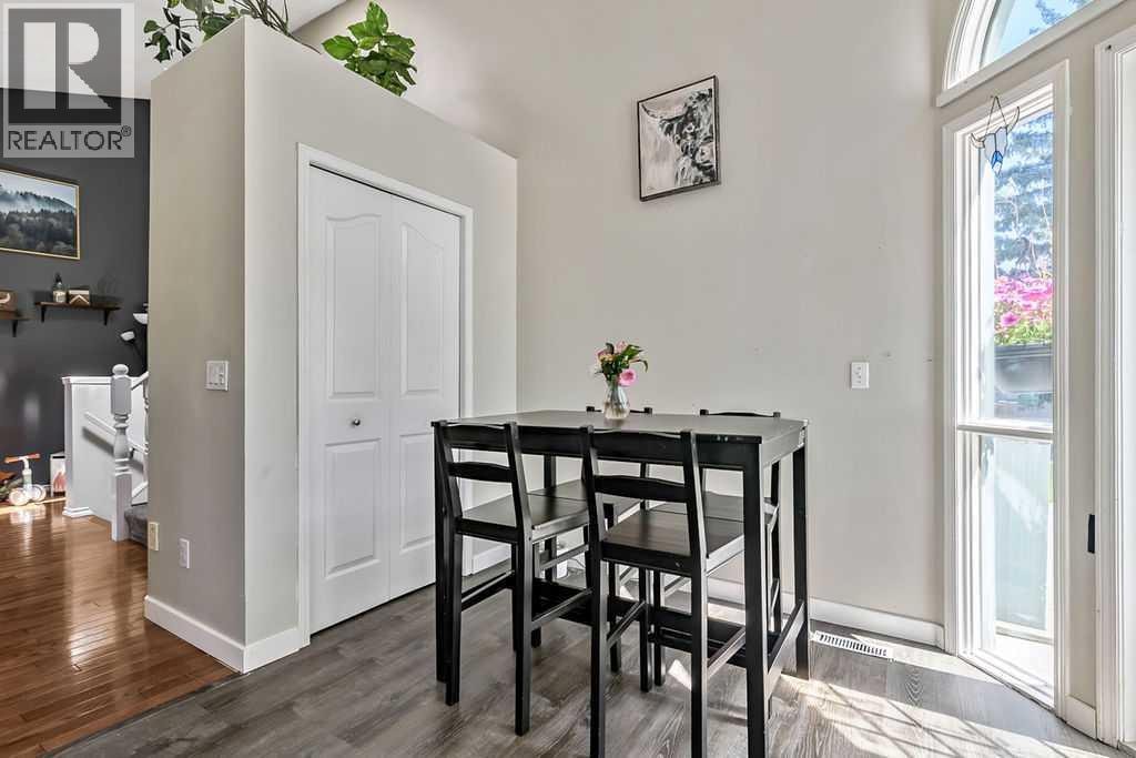 52 Hunters Crescent — photo 10