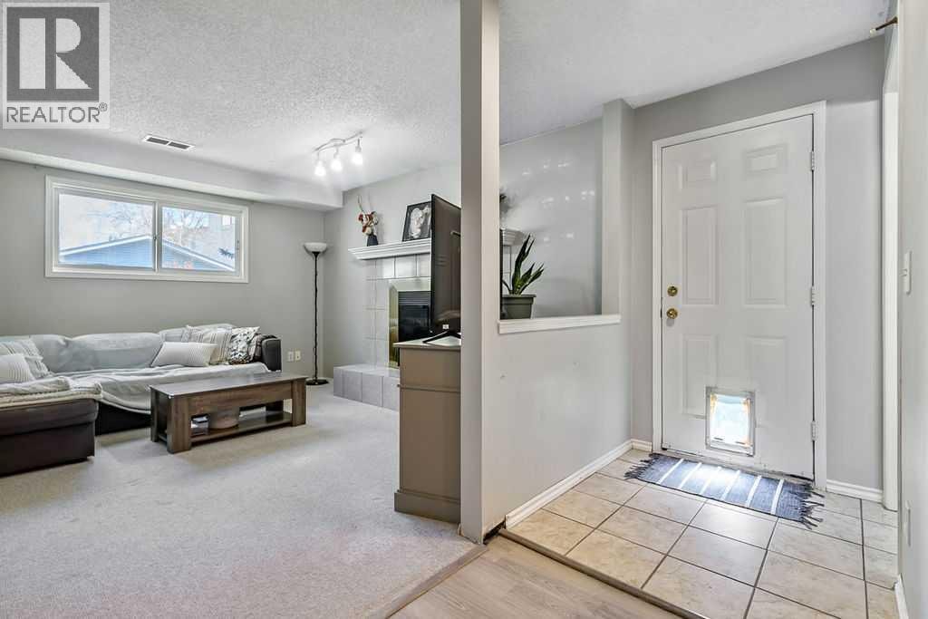 52 Hunters Crescent — photo 20