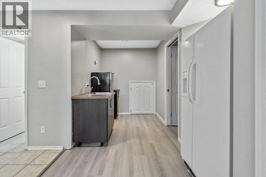52 Hunters Crescent — photo 24