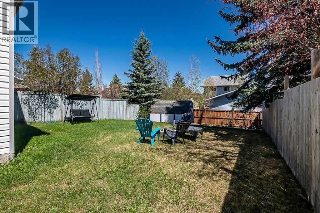 52 Hunters Crescent — photo 33