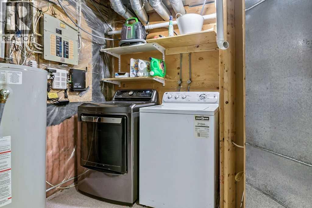 52 Hunters Crescent — photo 30