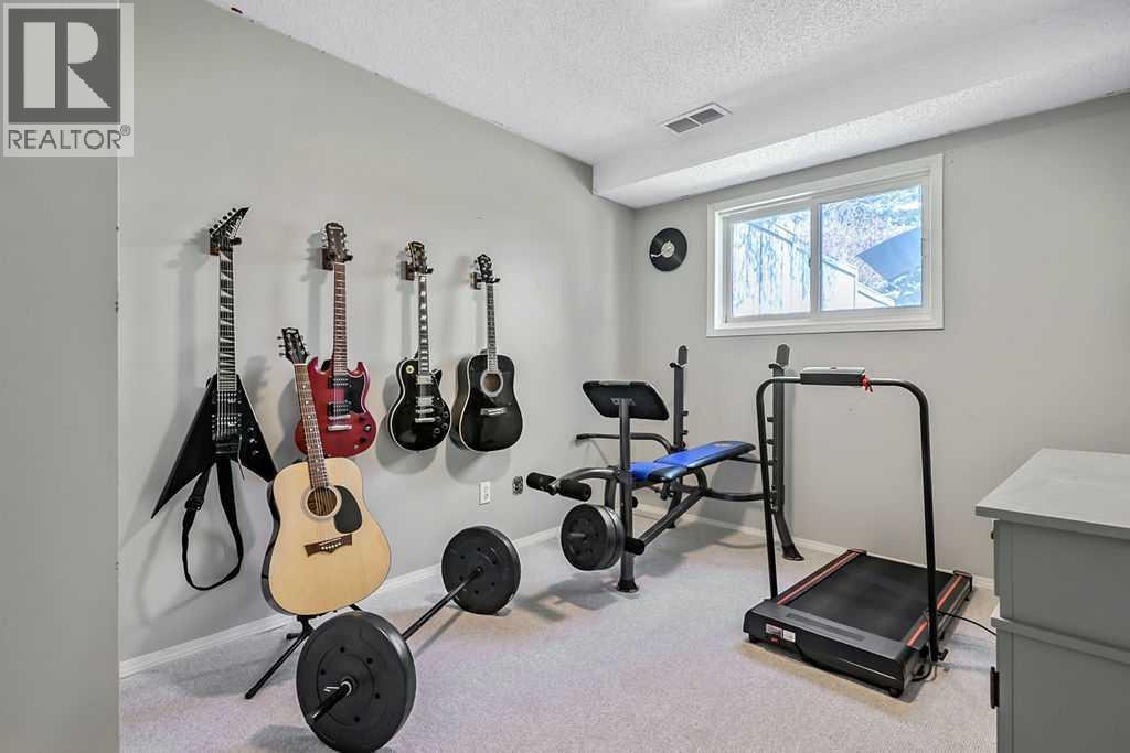 52 Hunters Crescent — photo 28