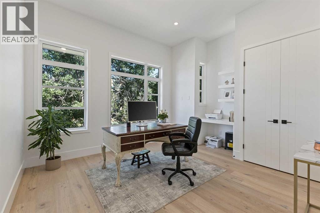809 Drury Avenue NE — photo 33