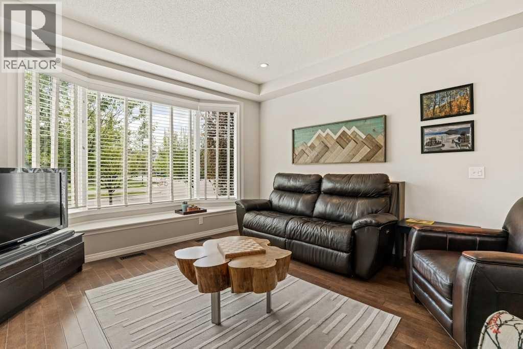728 Windridge Road SW — photo 10