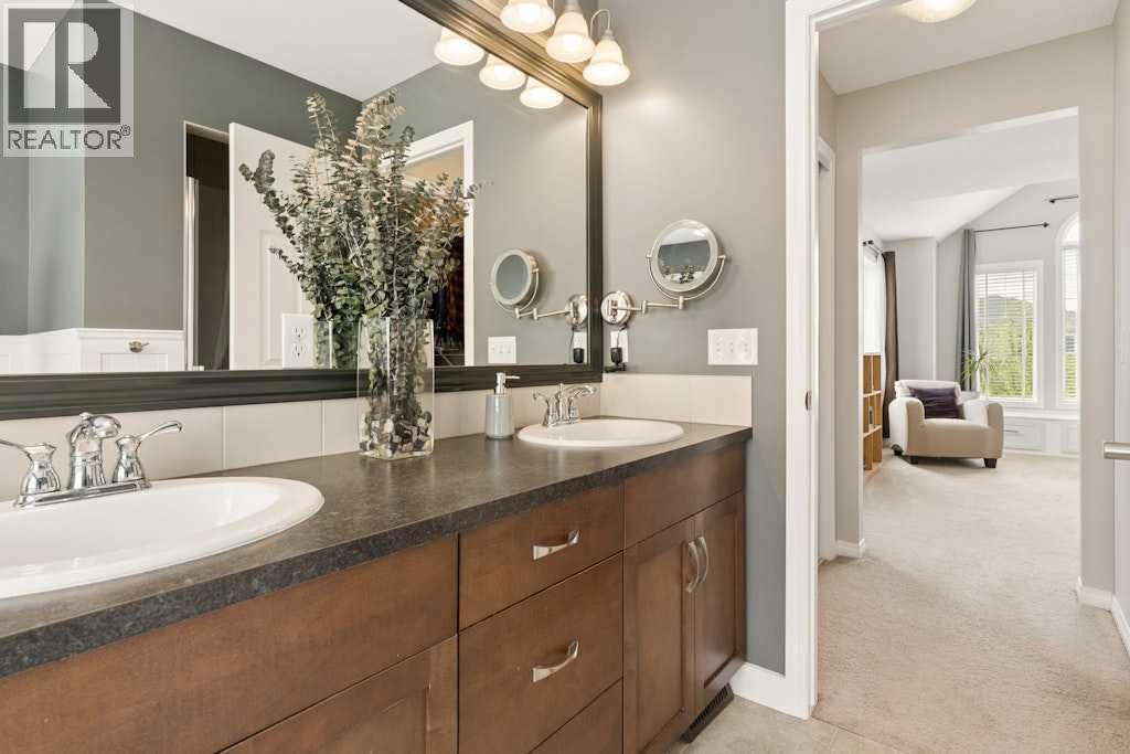 728 Windridge Road SW — photo 34