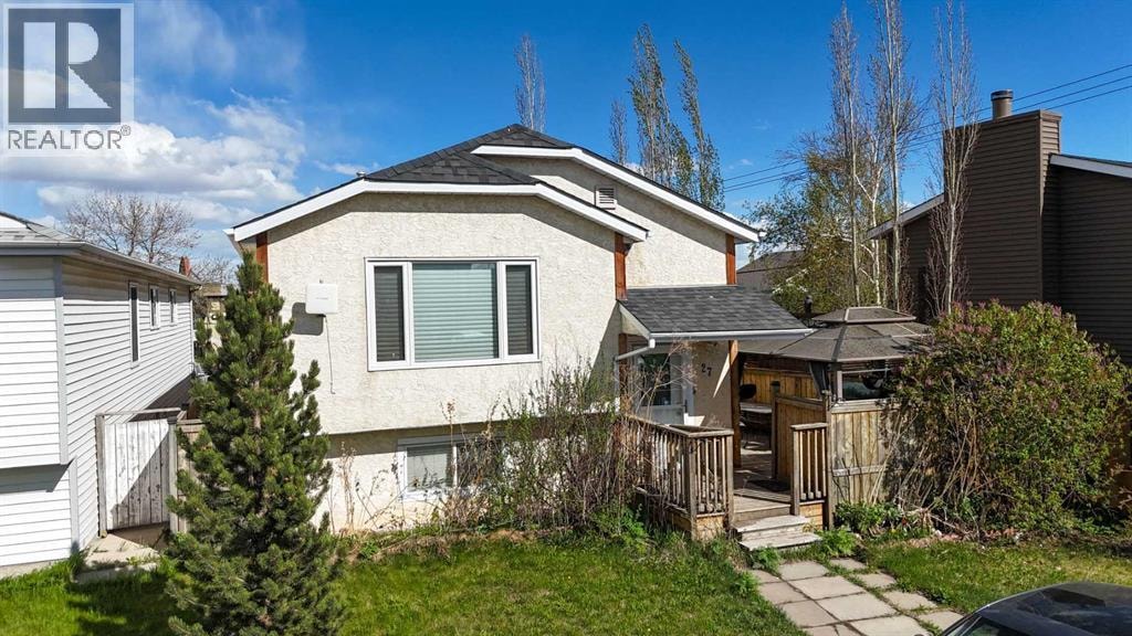27 Erin Grove Court SE — photo 2