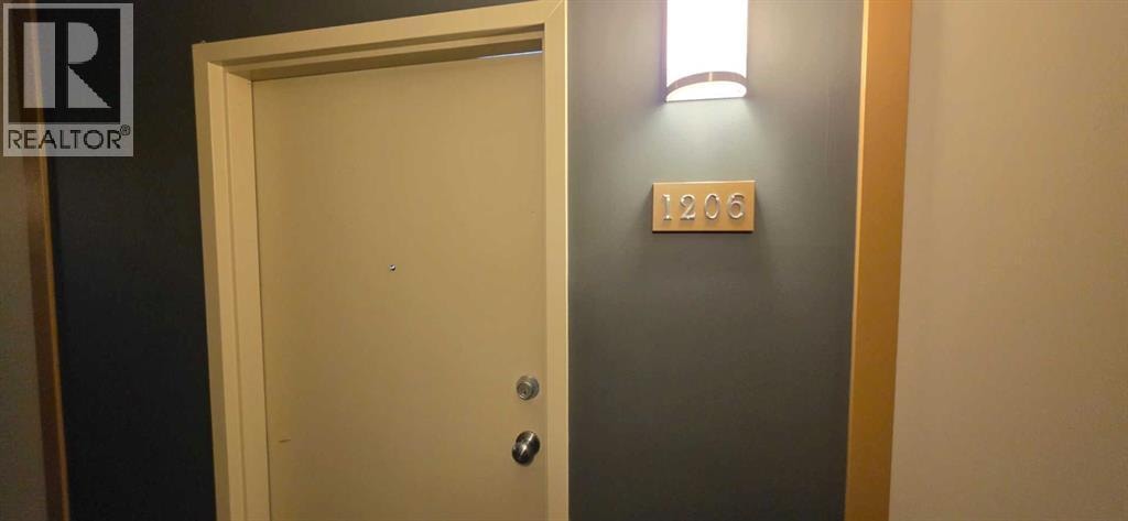 1206, 73 Erin Woods Court SE — photo 4