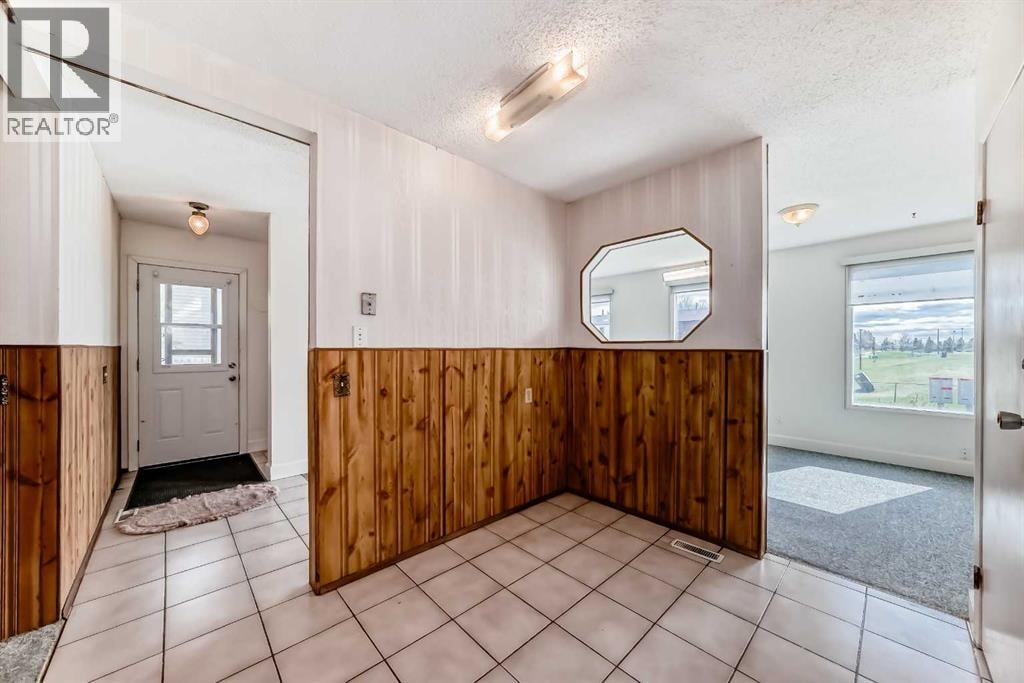 703 58 Street SE — photo 6