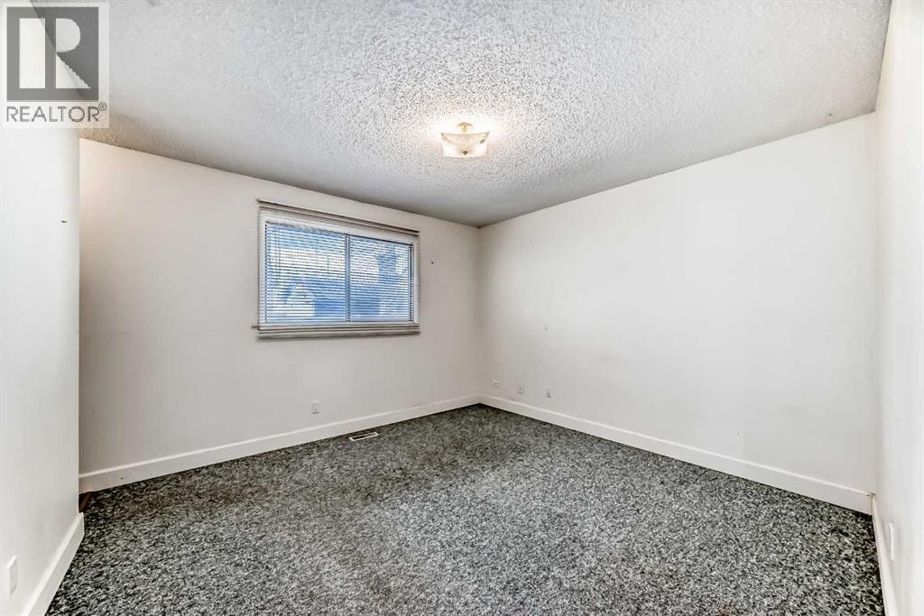 703 58 Street SE — photo 10