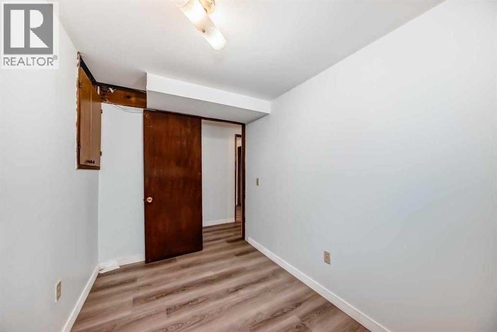 703 58 Street SE — photo 21