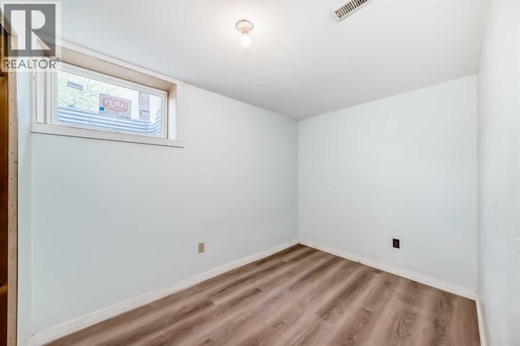 703 58 Street SE — photo 24
