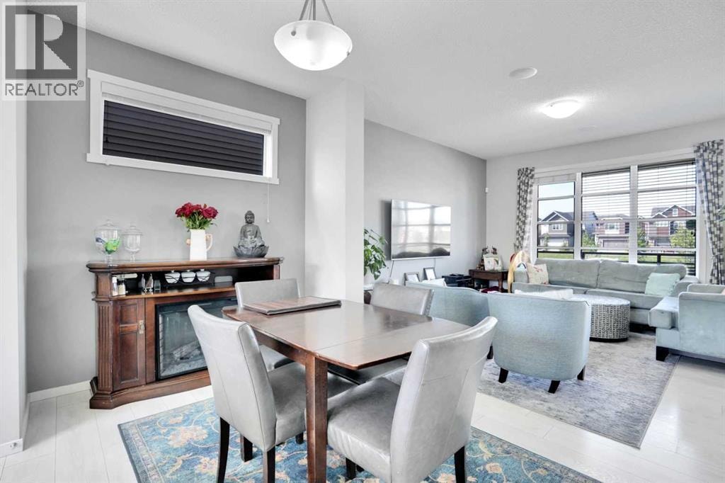 215 Savanna Parade NE — photo 18