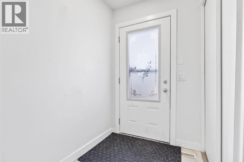 13 Martindale Boulevard NE — photo 3