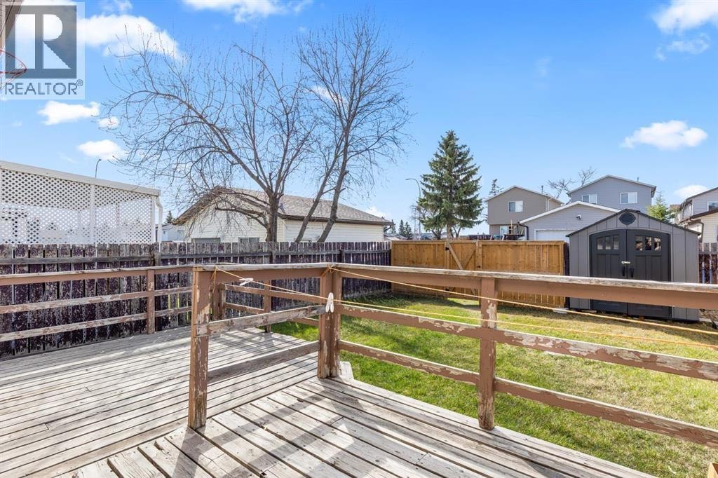 13 Martindale Boulevard NE — photo 31