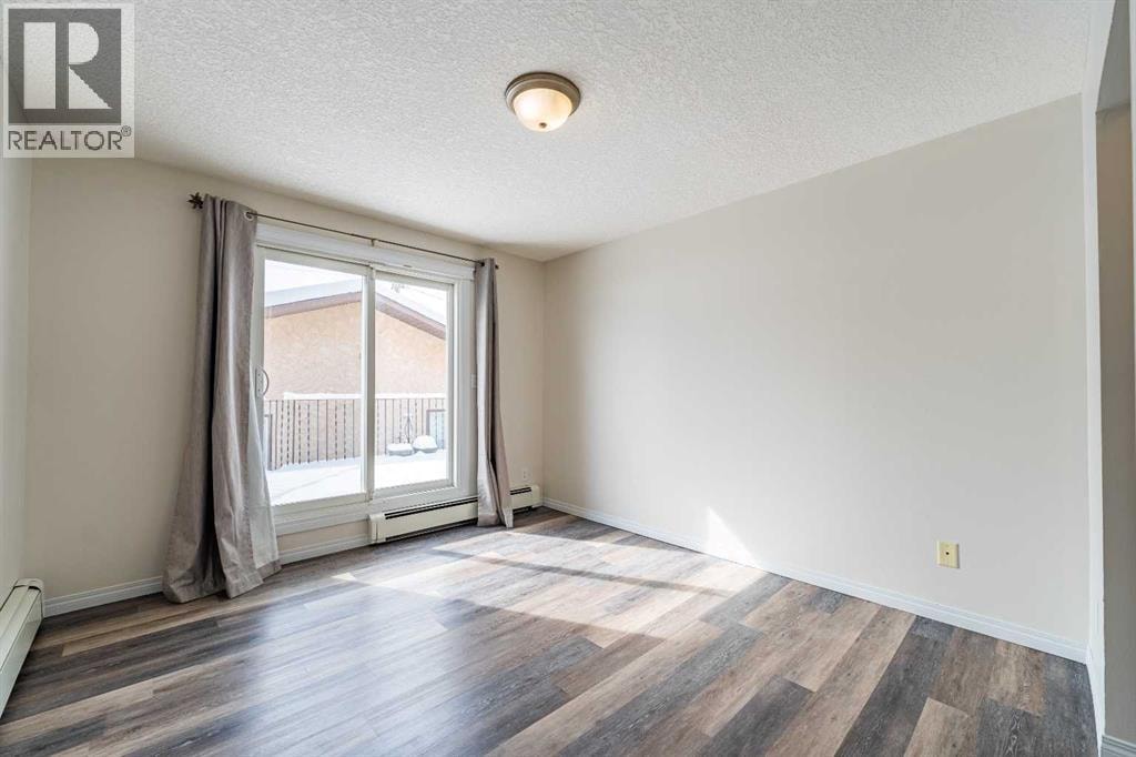 135 27 Avenue NE — photo 10