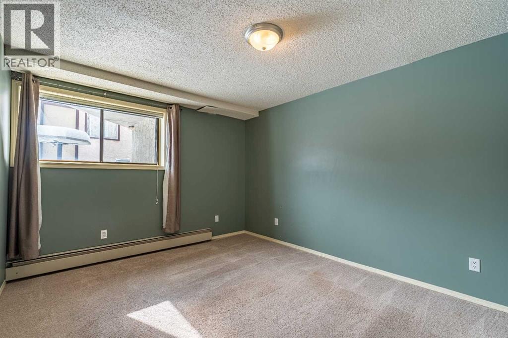 135 27 Avenue NE — photo 23