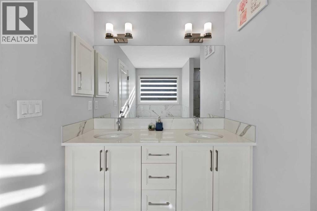 678 Cornerstone Avenue NE — photo 32