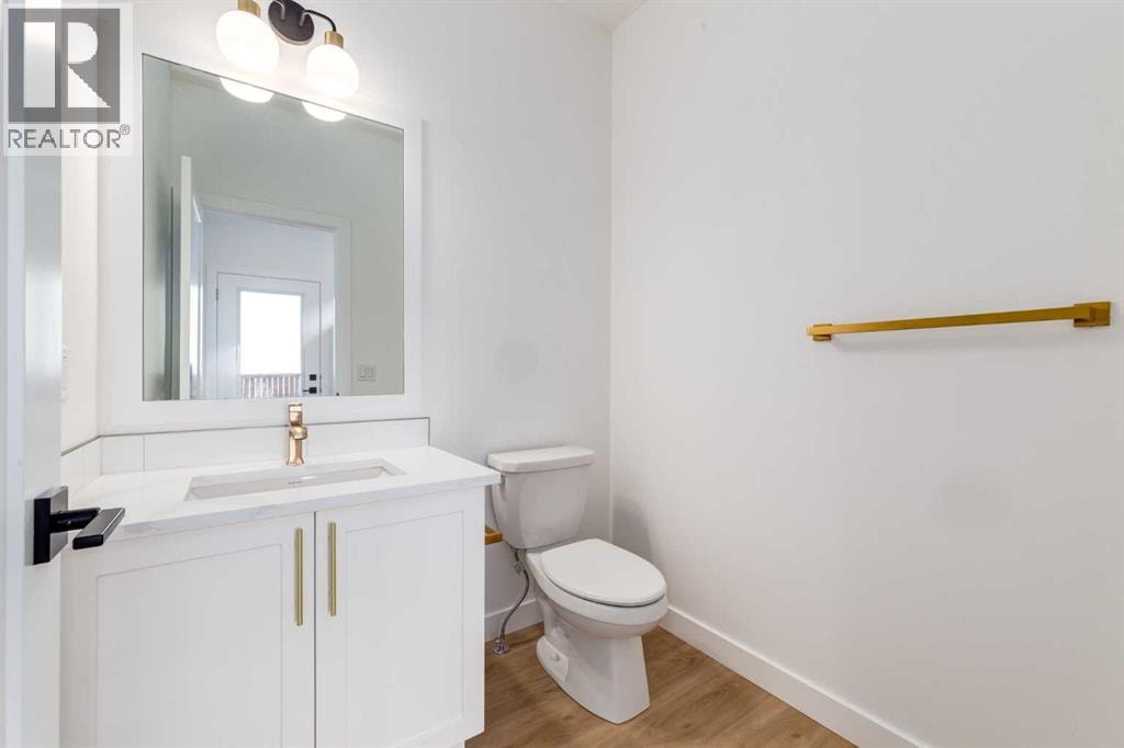 2520 21 Avenue SW — photo 23