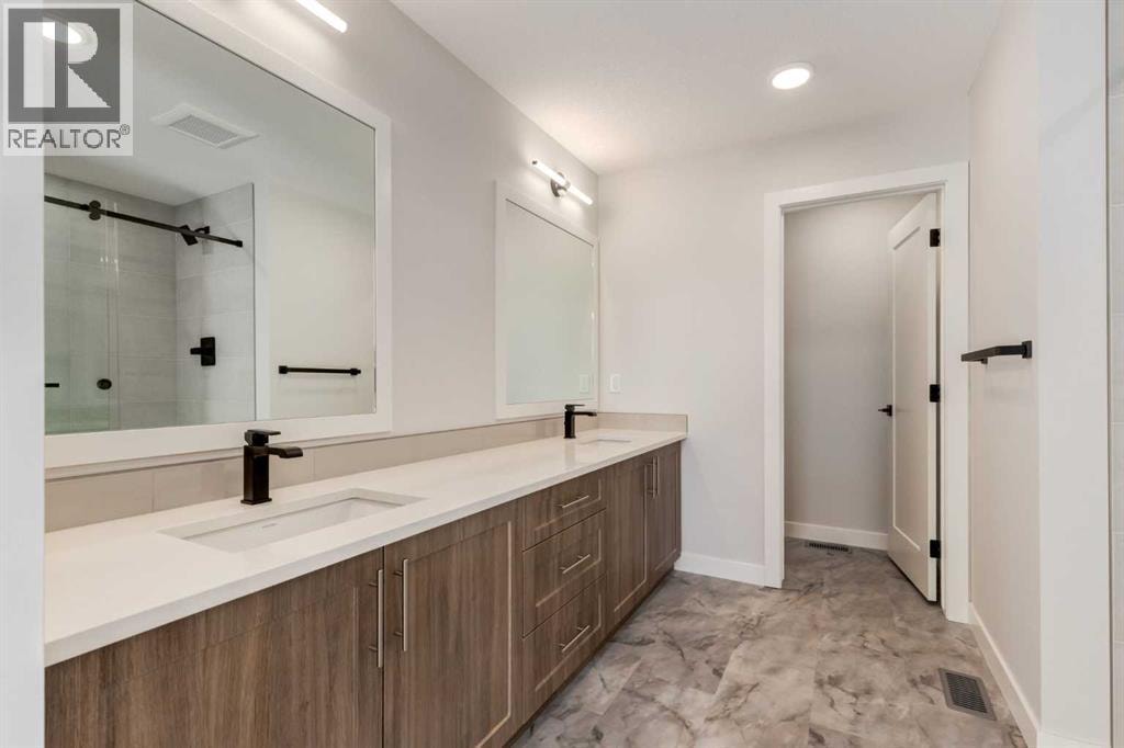 2516 21 Avenue SW — photo 13