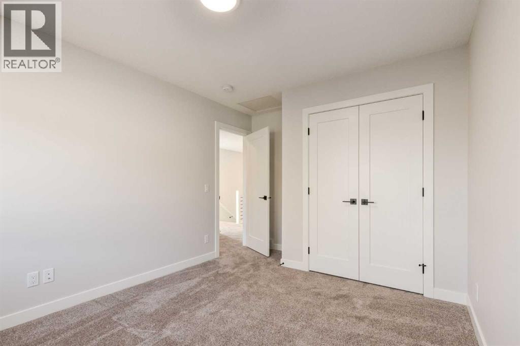 2516 21 Avenue SW — photo 17