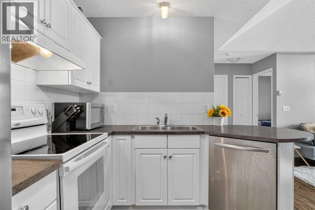 418, 10 Sierra Morena Mews SW — photo 13