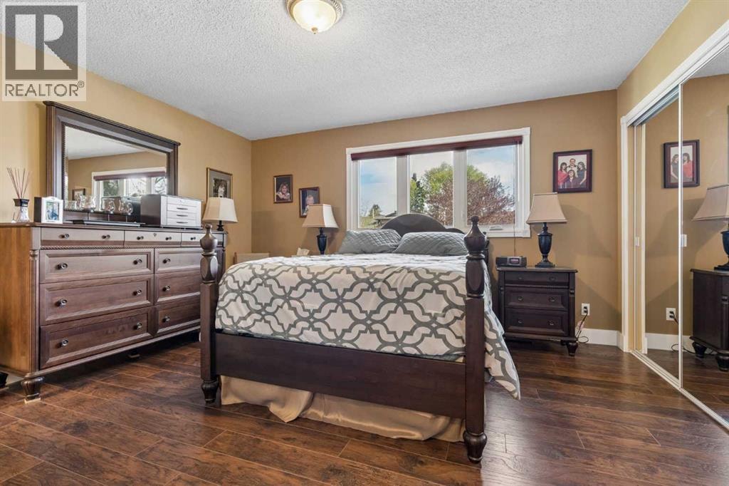 6751 34 Avenue NE — photo 17