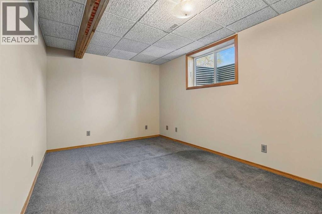 6751 34 Avenue NE — photo 29