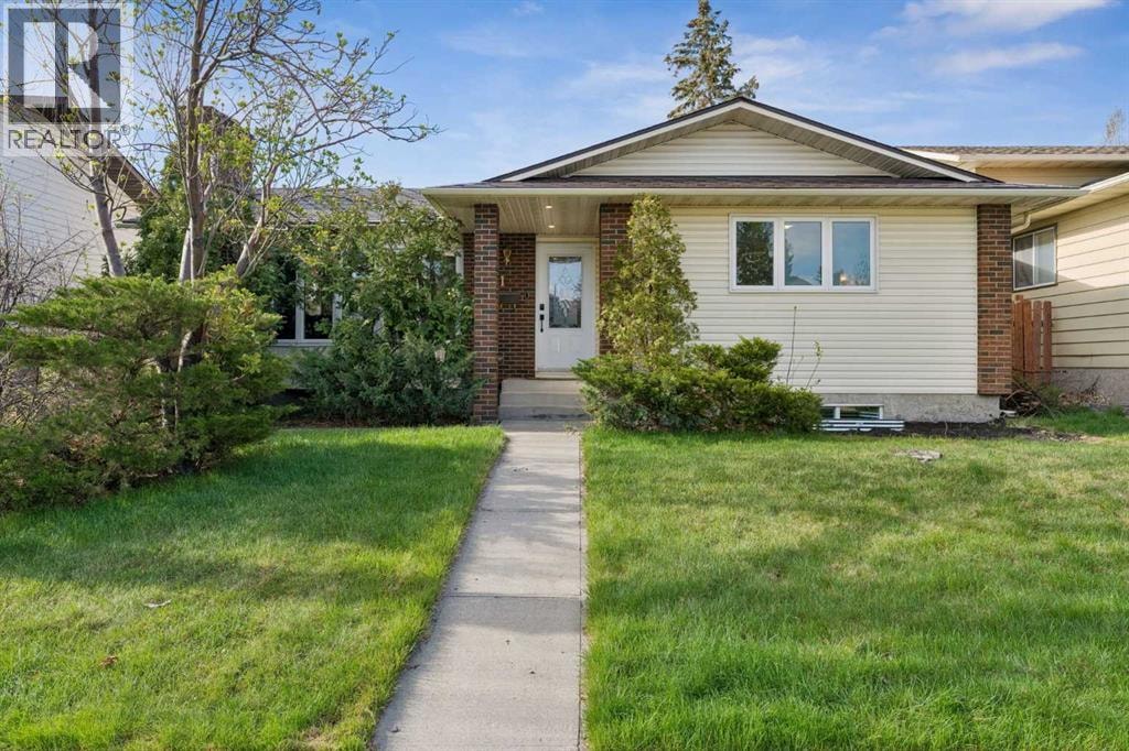 6751 34 Avenue NE — photo 1