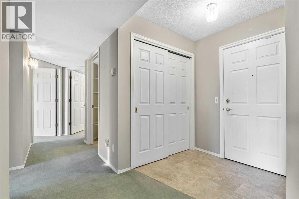 2206, 2206 Sienna Park Green SW — photo 4