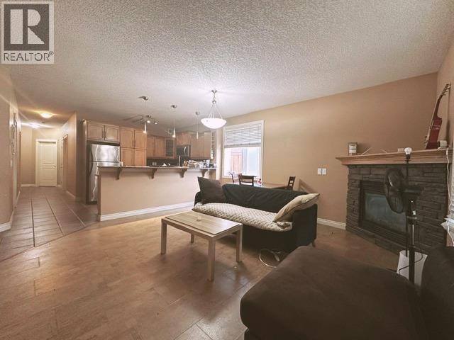102, 110 12 Avenue NE — photo 3