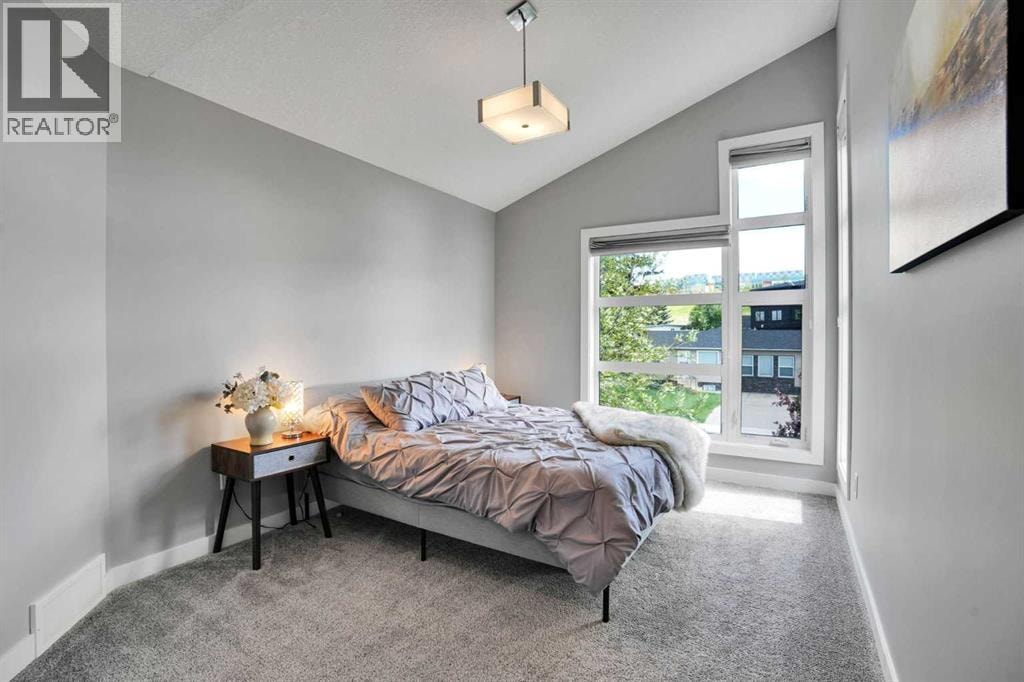 4405 20 Avenue NW — photo 19