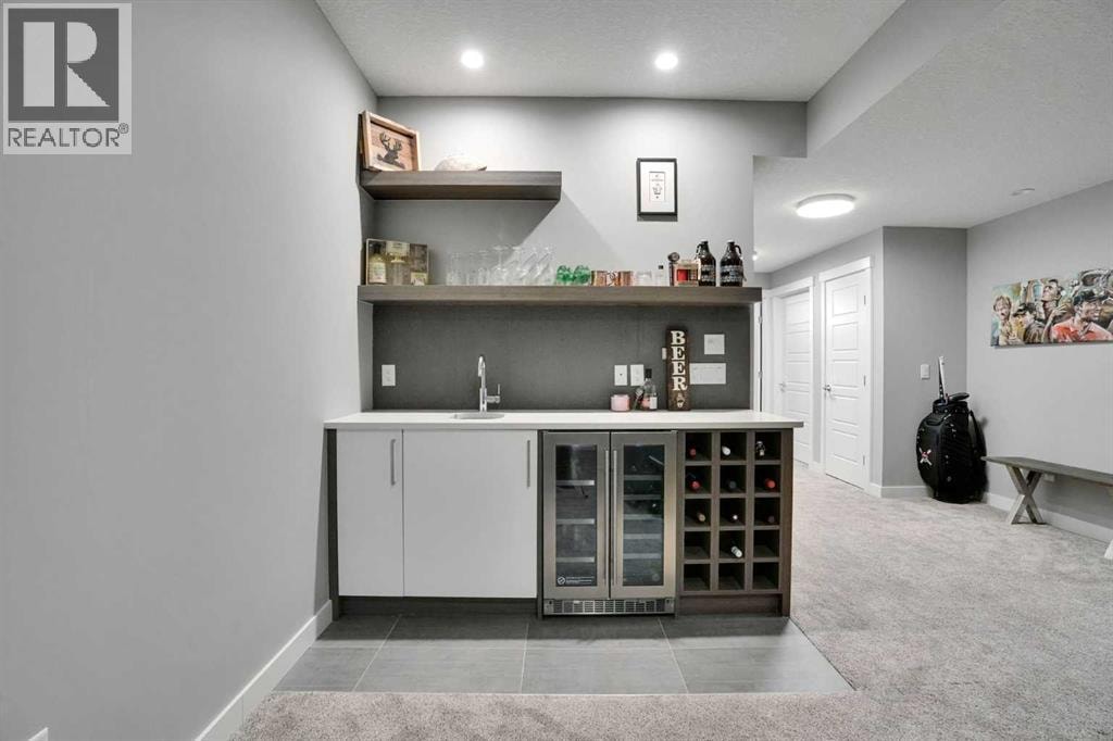 4405 20 Avenue NW — photo 42