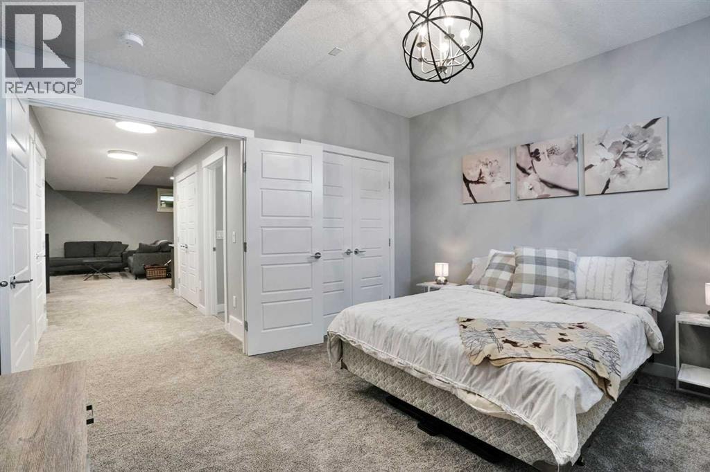 4405 20 Avenue NW — photo 47