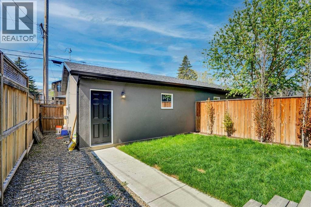 4405 20 Avenue NW — photo 48